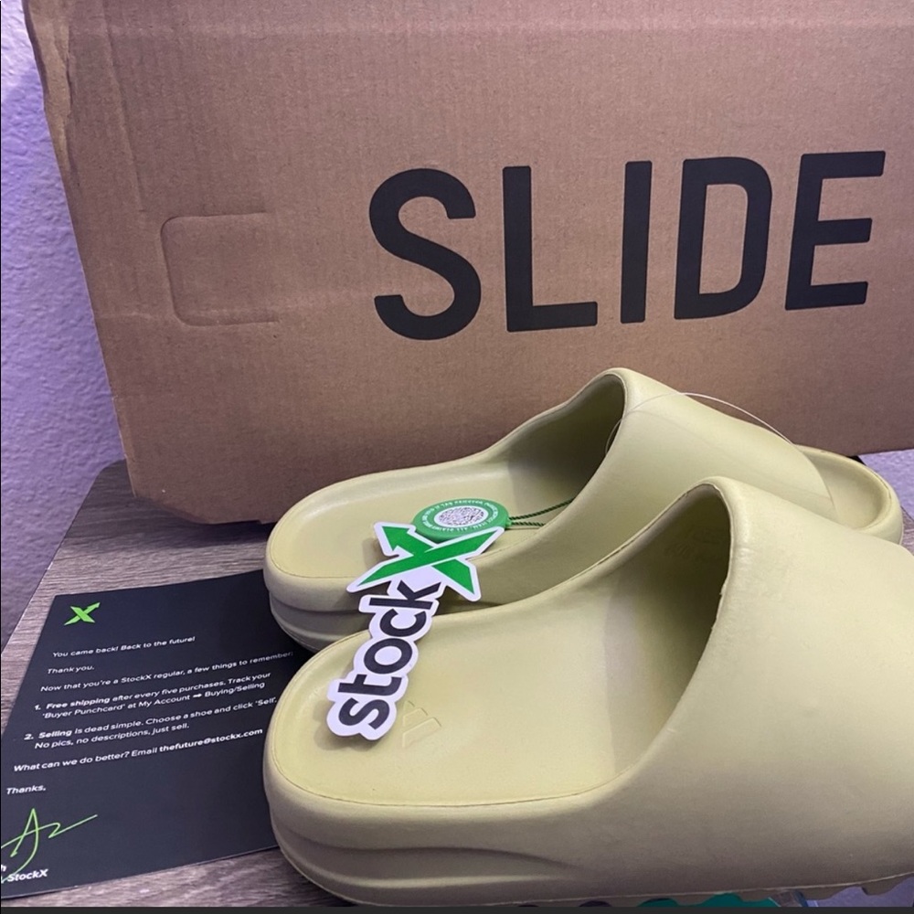 Yeezy slides size 8.5 in resin .